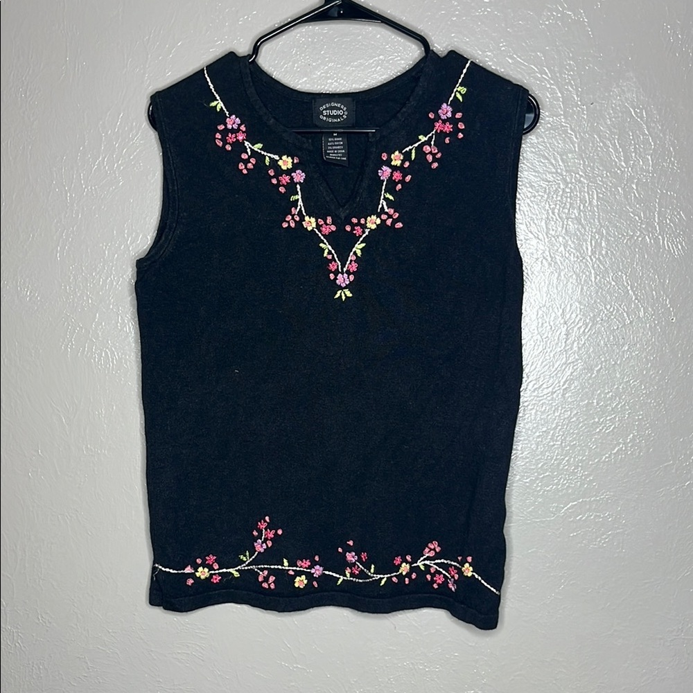 Vintage 90s Little Black Embroidered Knit Tank Top - Size M